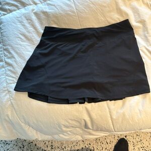 Black Lululemon Tennis skirt Pleats at the back